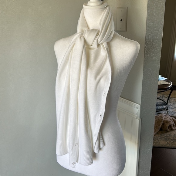 Poncho - very light and super soft!🥰 color Snow White , buttons on both sides - Picture 4 of 12